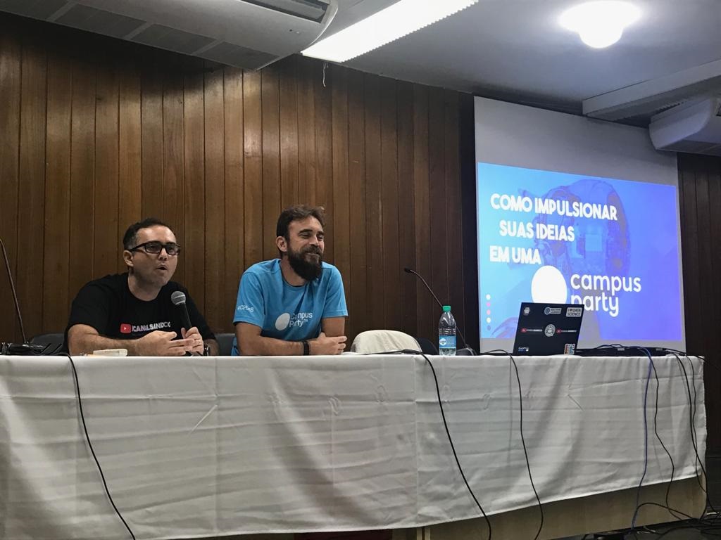 Palestra de divulgação da Campus Party em Goiás ocorreu no último dia 13 de abril, no auditório Demartin Bizerra, no Câmpus Goiânia. (fotos: professor Sanderson Macedo)